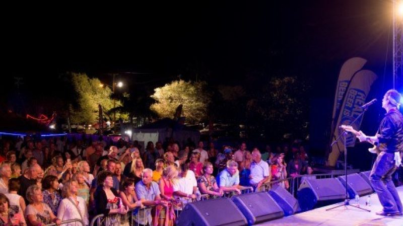 5 Nevis Blues Ian Siegal Band 2 541x288
