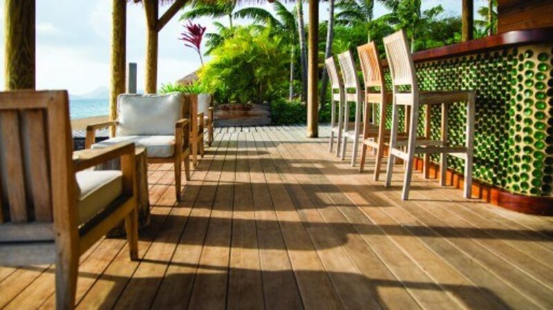 Beach Bar Day 03 89 A0019 copy 541x288